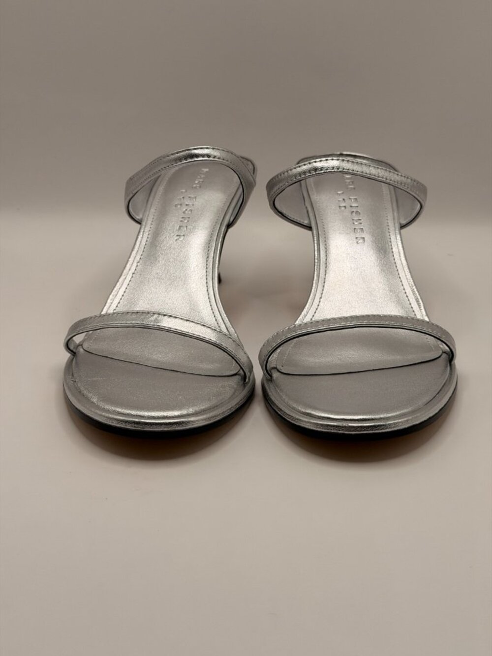 Marc Fisher LTD. Women's Alonde Silver Leather Strap Heel Slide Sandals Sz 7 M - Picture 5 of 9